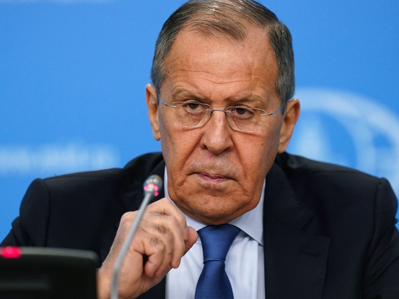 “Получат по заслугам”: Лавров заявил о “военном угаре” Запада