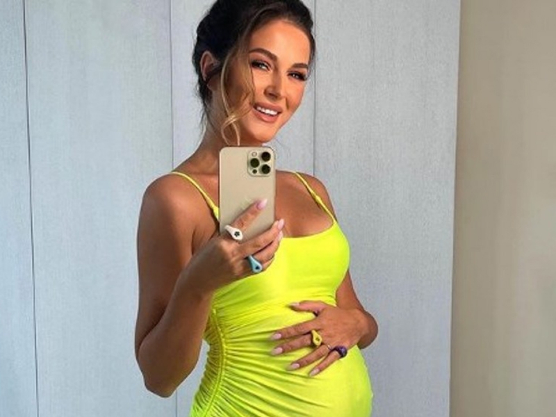 «Прекрасный период»: певица Нюша рассказала, как проходит вторая беременность