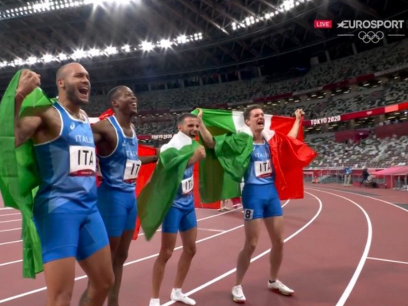 Сборная Италии сенсационно выиграла мужскую эстафету 4х100 метров на Олимпиаде: опубликовано видео забега