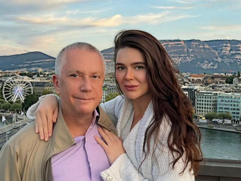 Собчак и Галкин прибыли в Италию на свадьбу бизнесмена Вавилова