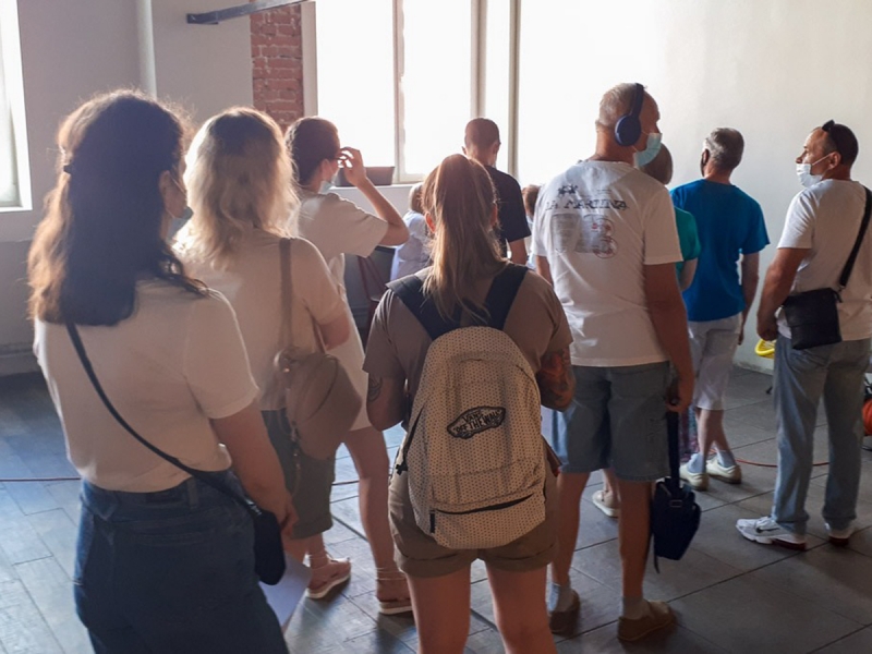 В Москве за прививкой “КовиВак” выстроились огромные очереди: опубликовано фото