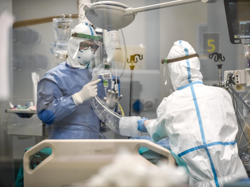 В России за сутки впервые выявили свыше 65  тысяч новых случаев COVID-19