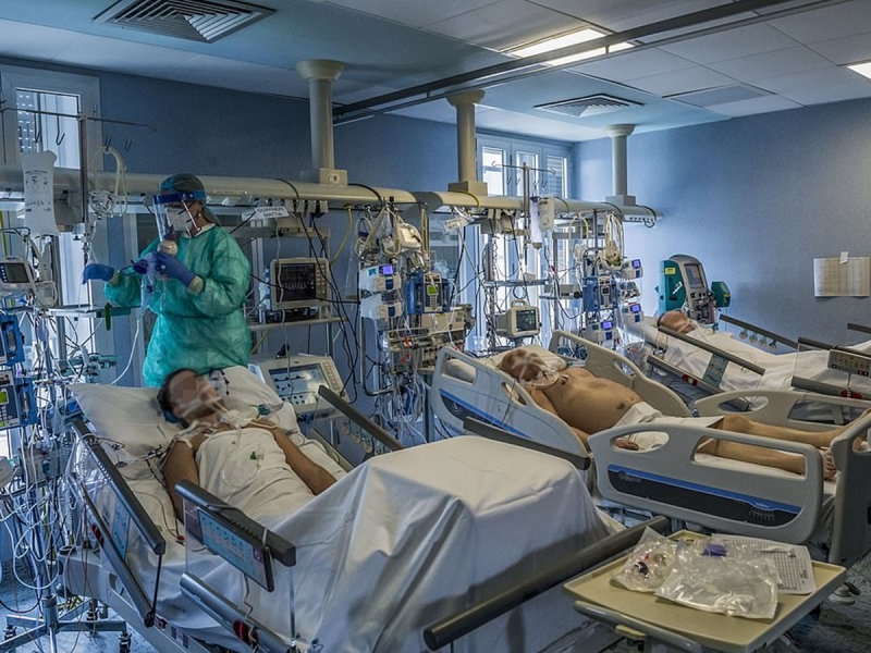 Врачи назвали новую категорию пациентов с высокой смертностью от COVID-19